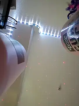 thatonespicychick online show from January 27, 7:46 pm