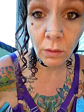 thatonespicychick online show from September 14, 11:04 pm