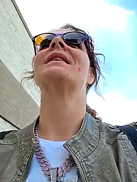 thatonespicychick online show from September 29, 2:11 pm