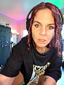 thatonespicychick online show from January 7, 5:37 pm