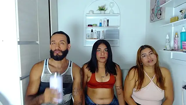  jhon connor  online show from April 14, 9:43 pm