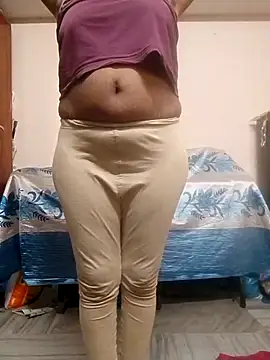 Snapshot of sneha_telugu_girl chatting on February 14, 1:23 am sneha telugu girl online show from February 14, 1:23 am