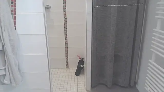 Landryyyyy online show from April 28, 11:26 am