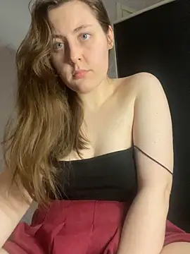 Snapshot of Topvi_ chatting on February 18, 12:17 pm Topvi  online show from February 18, 12:17 pm