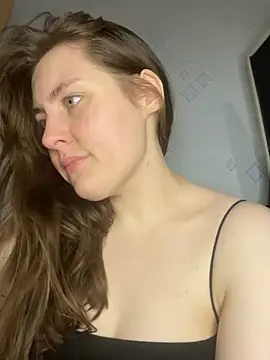 Snapshot of Topvi_ chatting on February 21, 7:43 pm Topvi  online show from February 21, 7:43 pm