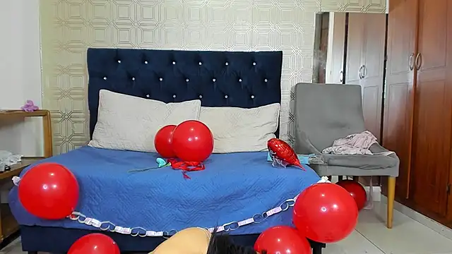 yulianademond66 online show from February 14, 5:14 pm