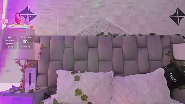 HannaRhodes online show from March 15, 2:01 pm