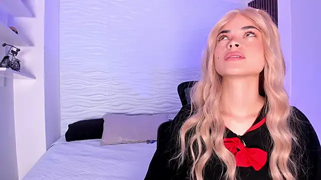 HannaRhodes online show from September 17, 2:19 pm