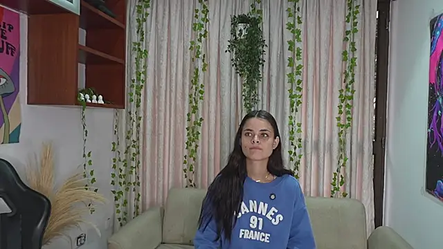 Snapshot of HannaRhodes chatting on February 27, 2:28 pm HannaRhodes online show from February 27, 2:28 pm