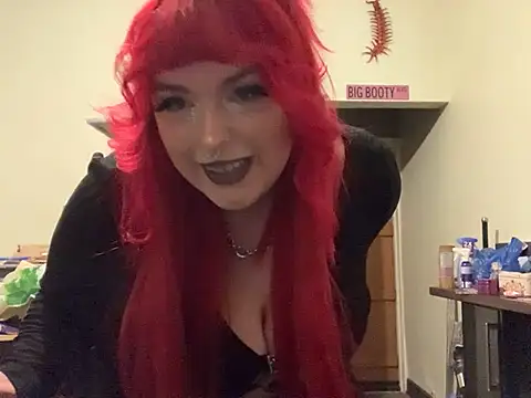 Snapshot of puffpixiee chatting on December 20, 7:17 pm puffpixiee online show from December 20, 7:17 pm