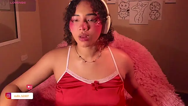 MadelineBenet online show from March 20, 1:57 am