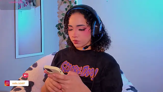 MadelineBenet online show from September 13, 11:59 pm