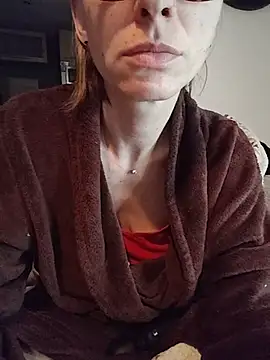 Snapshot of Cplhdef chatting on March 1, 7:27 pm Cplhdef online show from March 1, 7:27 pm