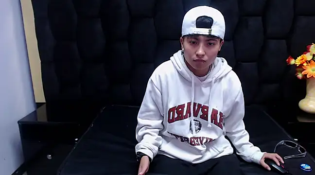 Im Mathias online show from December 27, 2:36 am