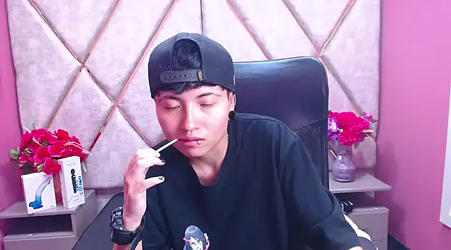 Im Mathias online show from February 5, 11:34 am