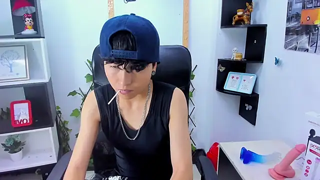 Im Mathias online show from October 8, 7:33 pm