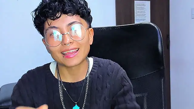 Im Mathias online show from February 22, 2:45 am