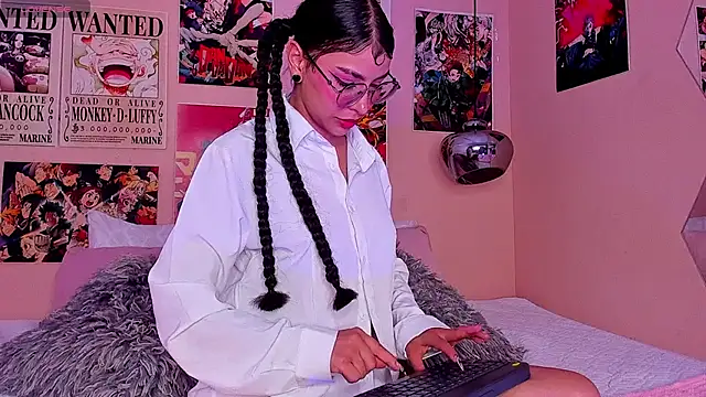 Luna-Chann online show from March 18, 8:15 pm