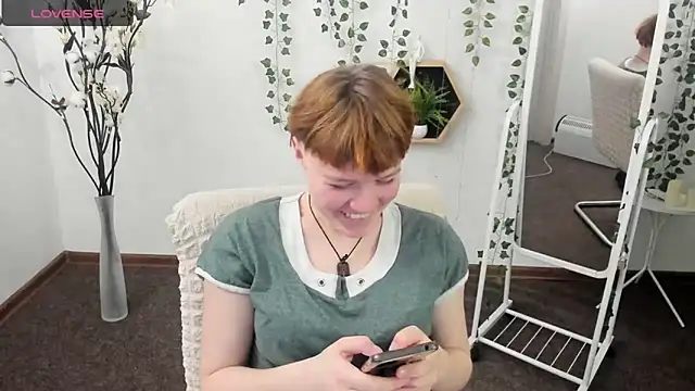 Snapshot of DreamyLuna chatting on January 22, 8:06 pm DreamyLuna online show from January 22, 8:06 pm