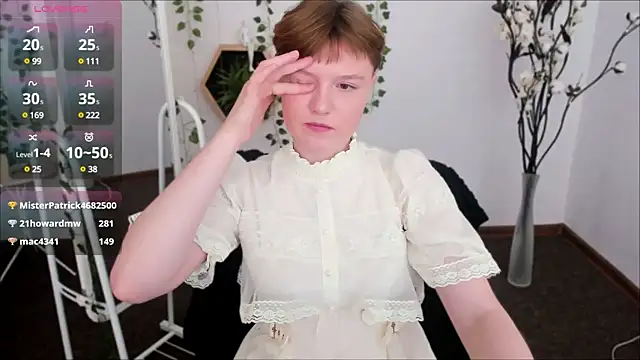 Snapshot of DreamyLuna chatting on January 23, 3:26 am DreamyLuna online show from January 23, 3:26 am