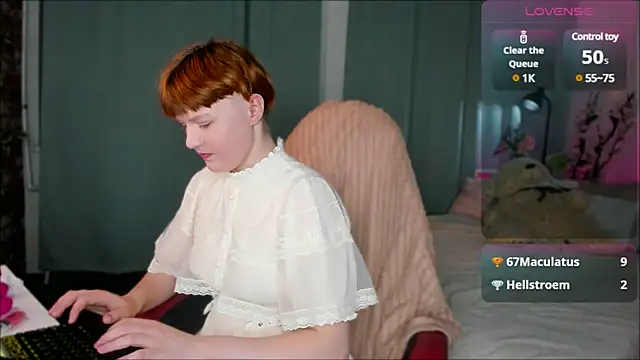 Snapshot of DreamyLuna chatting on January 23, 11:58 pm DreamyLuna online show from January 23, 11:58 pm