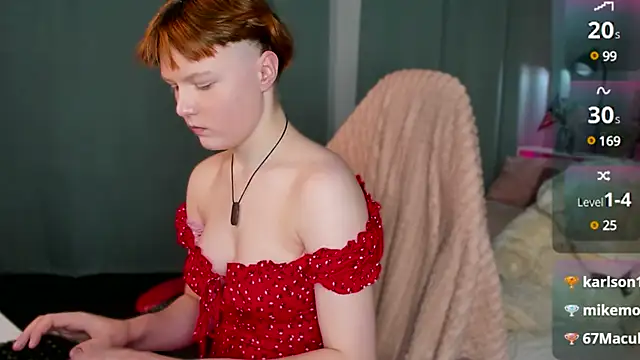 Snapshot of DreamyLuna chatting on January 24, 3:11 am DreamyLuna online show from January 24, 3:11 am