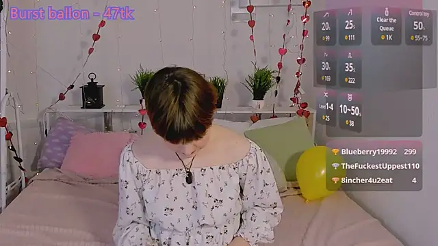 Snapshot of DreamyLuna chatting on January 25, 11:43 pm DreamyLuna online show from January 25, 11:43 pm