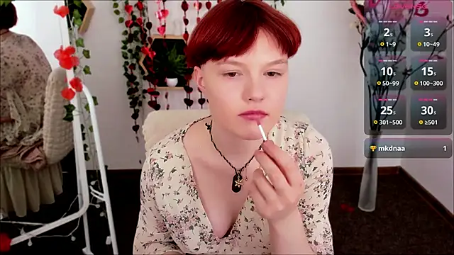 Snapshot of DreamyLuna chatting on February 3, 3:09 am DreamyLuna online show from February 3, 3:09 am