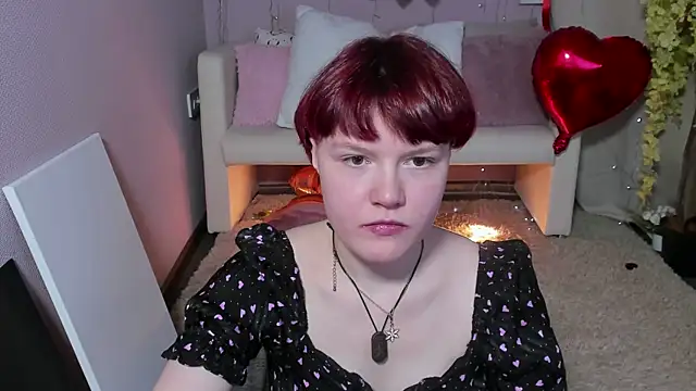 Snapshot of DreamyLuna chatting on February 13, 8:55 pm DreamyLuna online show from February 13, 8:55 pm