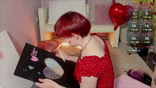 Snapshot of DreamyLuna chatting on February 14, 3:00 am DreamyLuna online show from February 14, 3:00 am