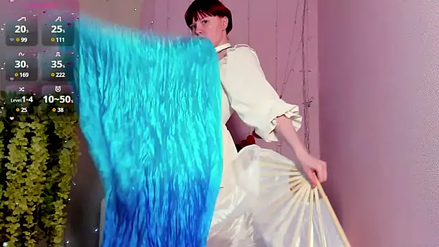 Snapshot of DreamyLuna chatting on March 3, 12:26 am DreamyLuna online show from March 3, 12:26 am