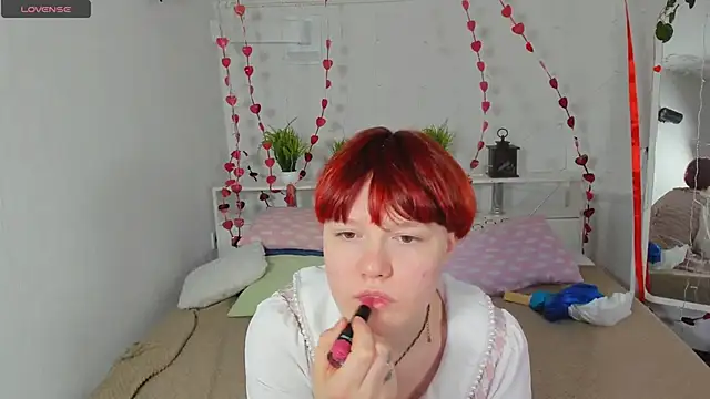 Snapshot of DreamyLuna chatting on March 7, 8:33 pm DreamyLuna online show from March 7, 8:33 pm