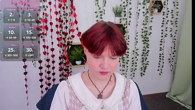 Snapshot of DreamyLuna chatting on March 9, 8:42 pm DreamyLuna online show from March 9, 8:42 pm