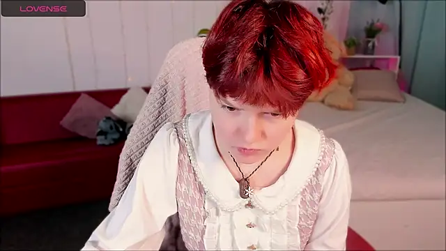 Snapshot of DreamyLuna chatting on March 13, 8:43 pm DreamyLuna online show from March 13, 8:43 pm