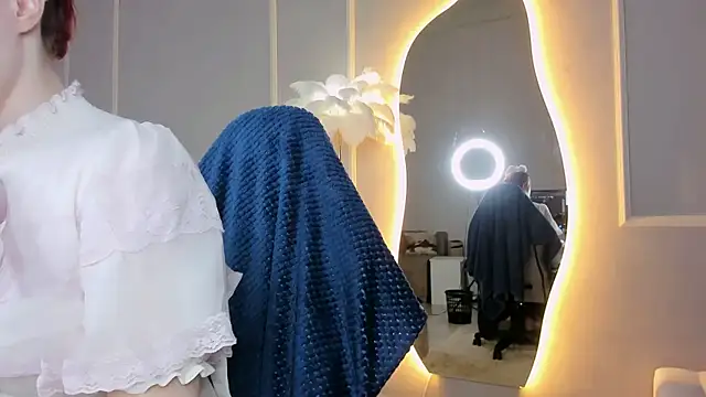 Snapshot of DreamyLuna chatting on March 16, 8:43 pm DreamyLuna online show from March 16, 8:43 pm