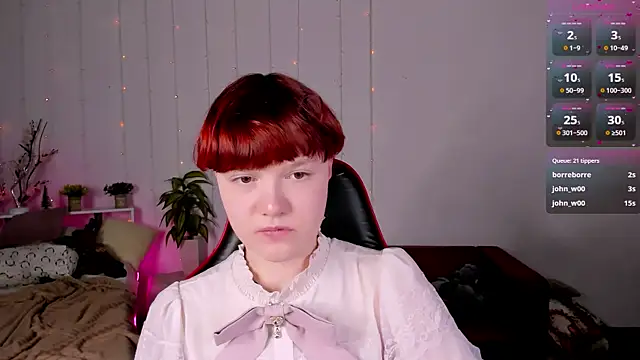 Snapshot of DreamyLuna chatting on March 20, 12:30 am DreamyLuna online show from March 20, 12:30 am