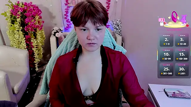 Snapshot of DreamyLuna chatting on September 17, 8:43 pm DreamyLuna online show from September 17, 8:43 pm