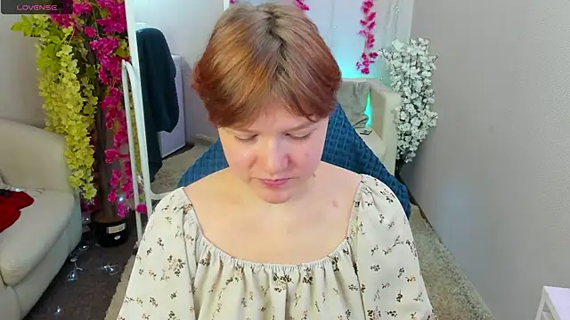 Snapshot of DreamyLuna chatting on October 5, 8:29 pm DreamyLuna online show from October 5, 8:29 pm