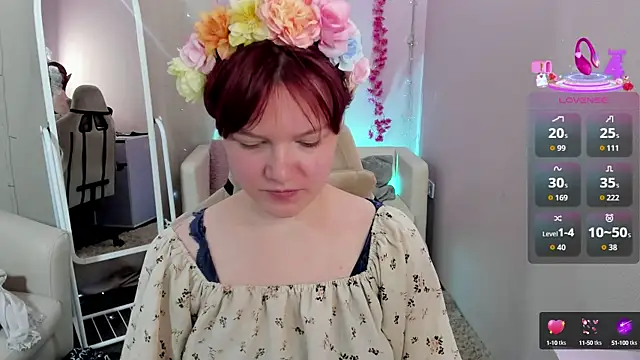 Snapshot of DreamyLuna chatting on October 11, 8:40 pm DreamyLuna online show from October 11, 8:40 pm