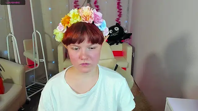 Snapshot of DreamyLuna chatting on October 16, 8:21 pm DreamyLuna online show from October 16, 8:21 pm