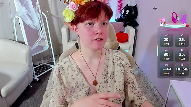 Snapshot of DreamyLuna chatting on October 23, 8:29 pm DreamyLuna online show from October 23, 8:29 pm