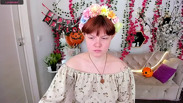 Snapshot of DreamyLuna chatting on October 24, 8:16 pm DreamyLuna online show from October 24, 8:16 pm