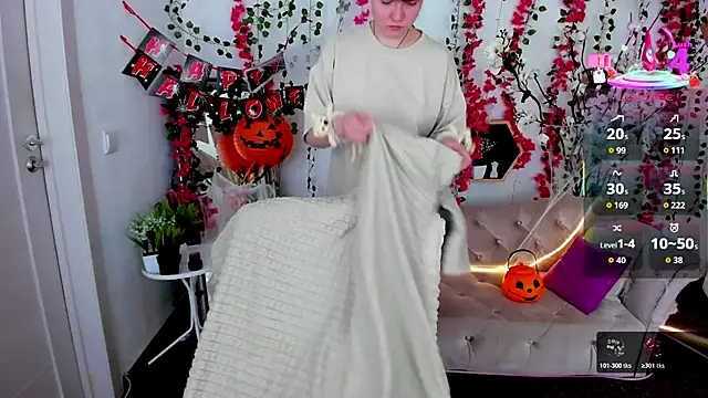 Snapshot of DreamyLuna chatting on October 26, 8:26 pm DreamyLuna online show from October 26, 8:26 pm