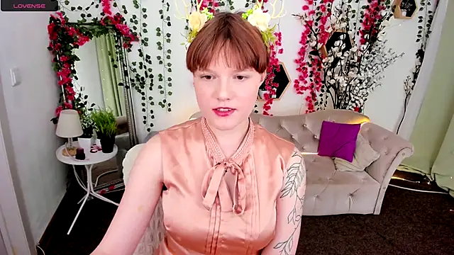 Snapshot of DreamyLuna chatting on November 20, 8:08 pm DreamyLuna online show from November 20, 8:08 pm