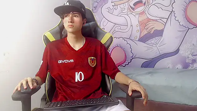 Snapshot of johnny_cagee chatting on February 6, 9:22 am johnny cagee online show from February 6, 9:22 am