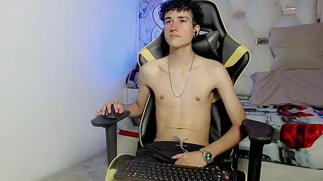 Snapshot of johnny_cagee chatting on September 26, 3:54 am johnny cagee online show from September 26, 3:54 am