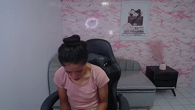 Snapshot of stephania_t chatting on January 31, 10:42 am stephania t online show from January 31, 10:42 am