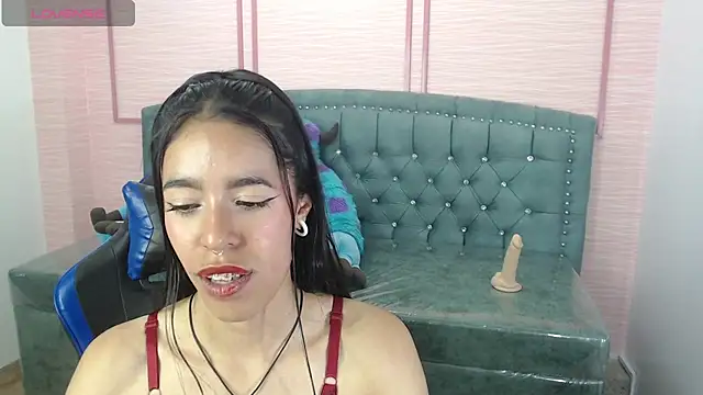 Snapshot of stephania_t chatting on February 13, 1:26 pm stephania t online show from February 13, 1:26 pm