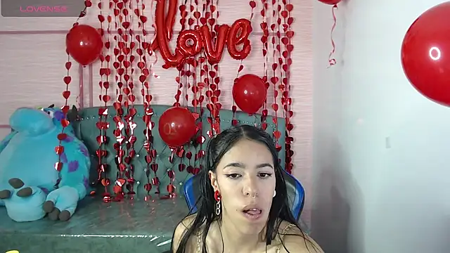 Snapshot of stephania_t chatting on February 14, 4:52 pm stephania t online show from February 14, 4:52 pm