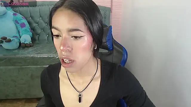 Snapshot of stephania_t chatting on February 20, 10:27 am stephania t online show from February 20, 10:27 am